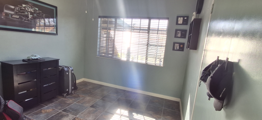 4 Bedroom Property for Sale in Dorandia Gauteng