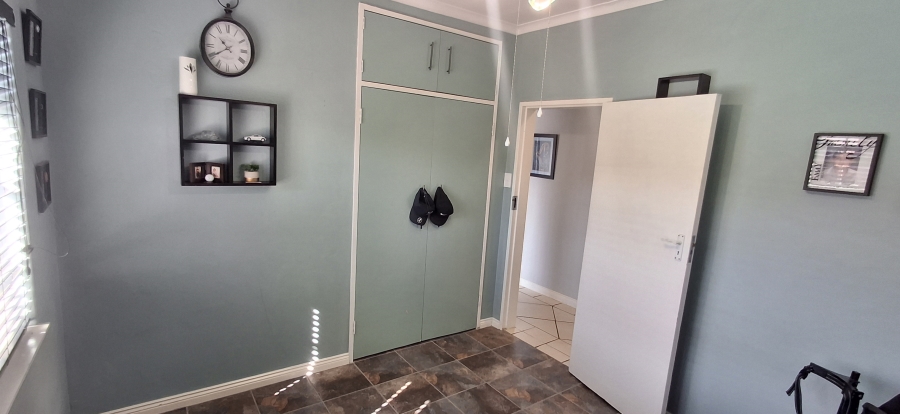 4 Bedroom Property for Sale in Dorandia Gauteng