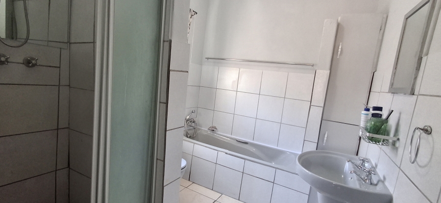 4 Bedroom Property for Sale in Dorandia Gauteng