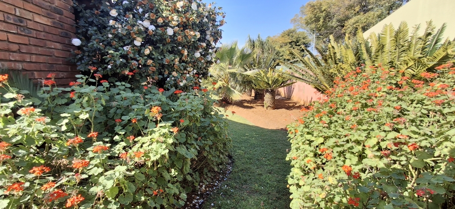 4 Bedroom Property for Sale in Dorandia Gauteng