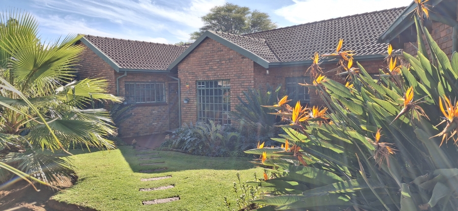 4 Bedroom Property for Sale in Dorandia Gauteng