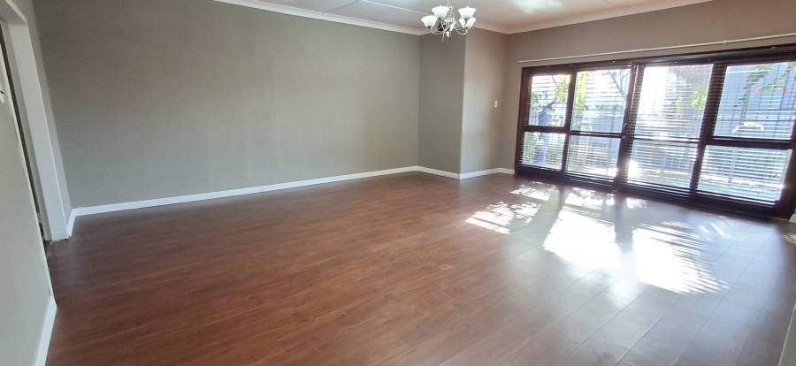 6 Bedroom Property for Sale in Annlin Gauteng