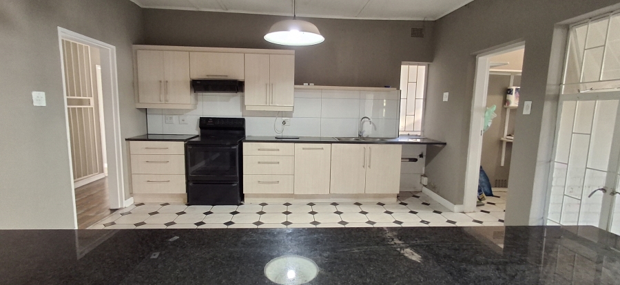 6 Bedroom Property for Sale in Annlin Gauteng