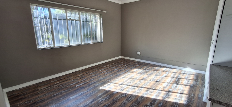 6 Bedroom Property for Sale in Annlin Gauteng