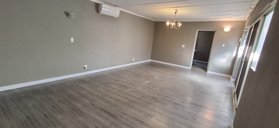 6 Bedroom Property for Sale in Annlin Gauteng