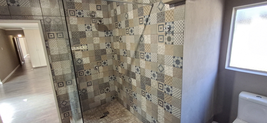 6 Bedroom Property for Sale in Annlin Gauteng