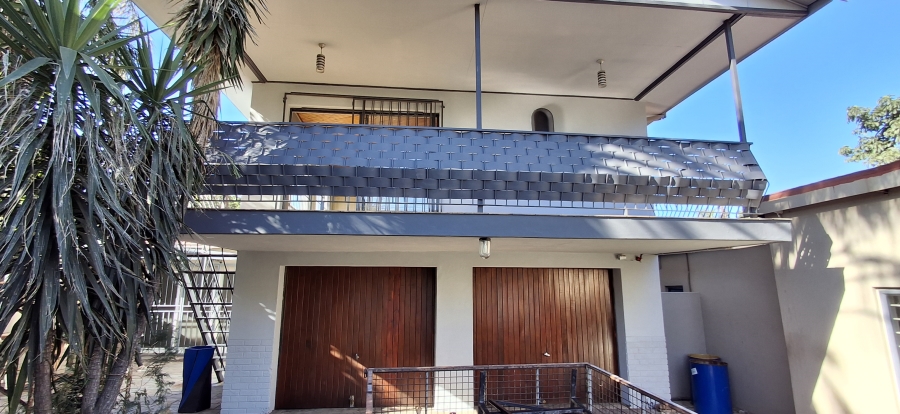 6 Bedroom Property for Sale in Annlin Gauteng