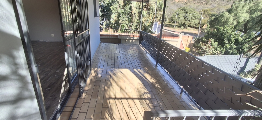 6 Bedroom Property for Sale in Annlin Gauteng