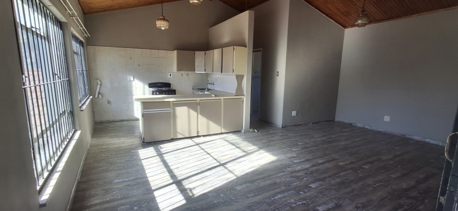 6 Bedroom Property for Sale in Annlin Gauteng