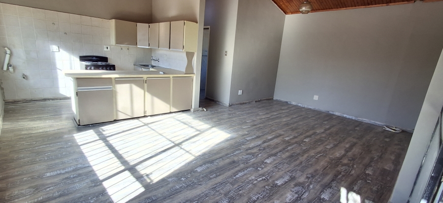6 Bedroom Property for Sale in Annlin Gauteng