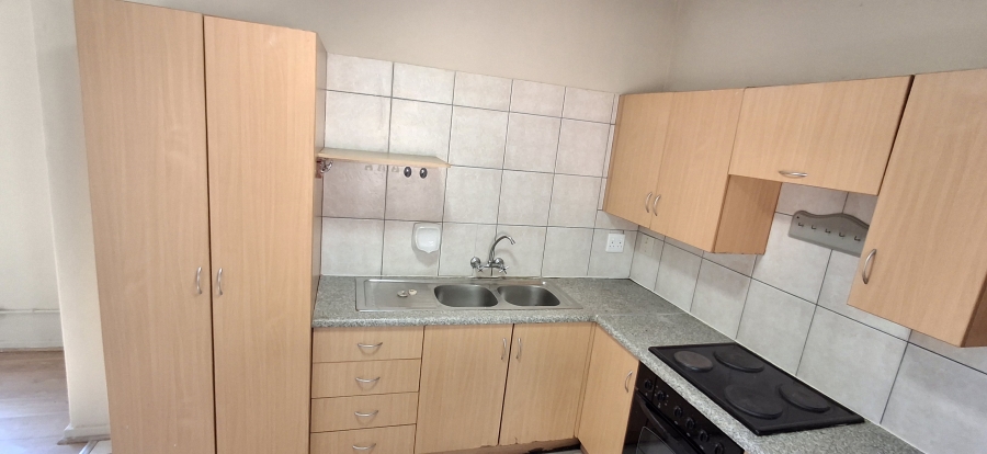6 Bedroom Property for Sale in Annlin Gauteng