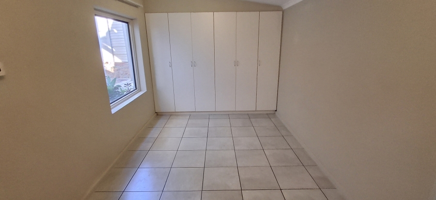 6 Bedroom Property for Sale in Annlin Gauteng