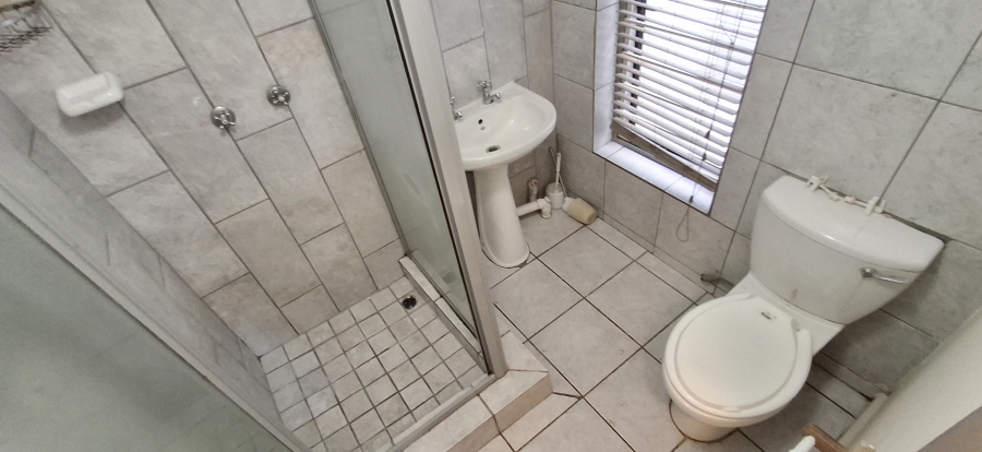 6 Bedroom Property for Sale in Annlin Gauteng