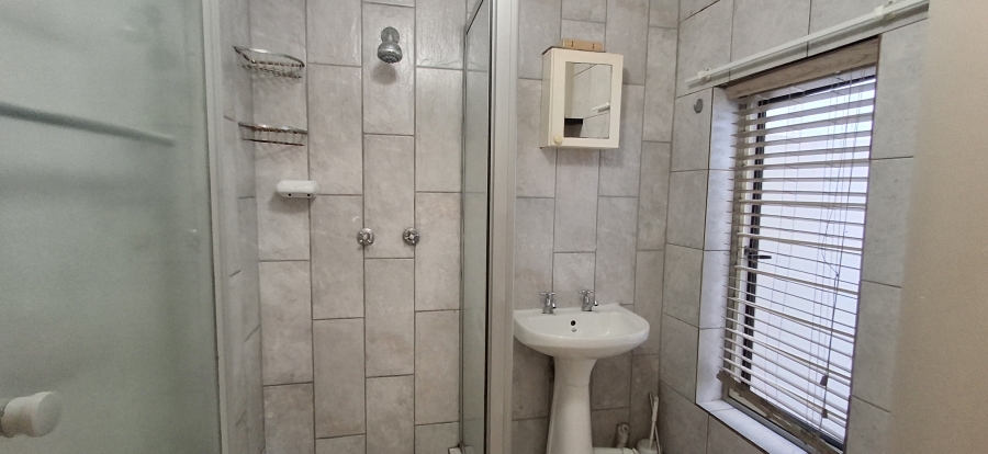 6 Bedroom Property for Sale in Annlin Gauteng
