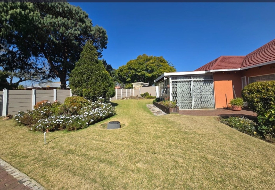 6 Bedroom Property for Sale in Rewlatch Gauteng