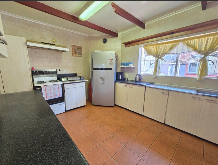 6 Bedroom Property for Sale in Rewlatch Gauteng