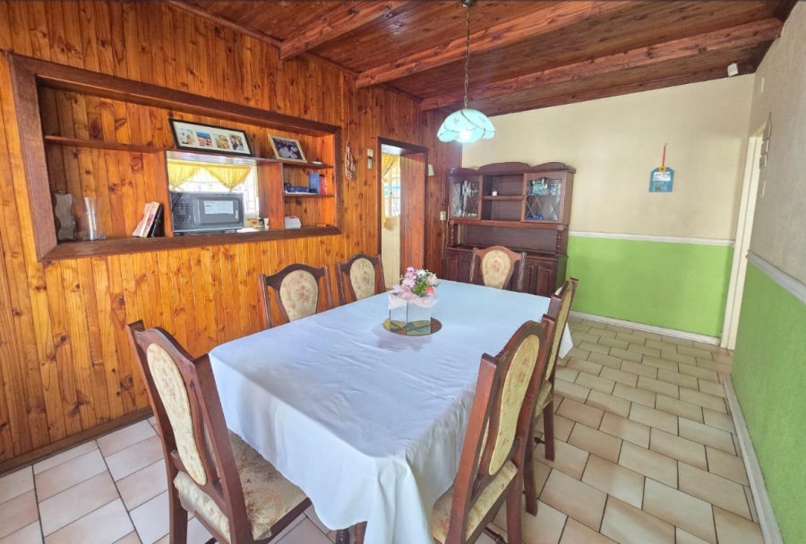 6 Bedroom Property for Sale in Rewlatch Gauteng