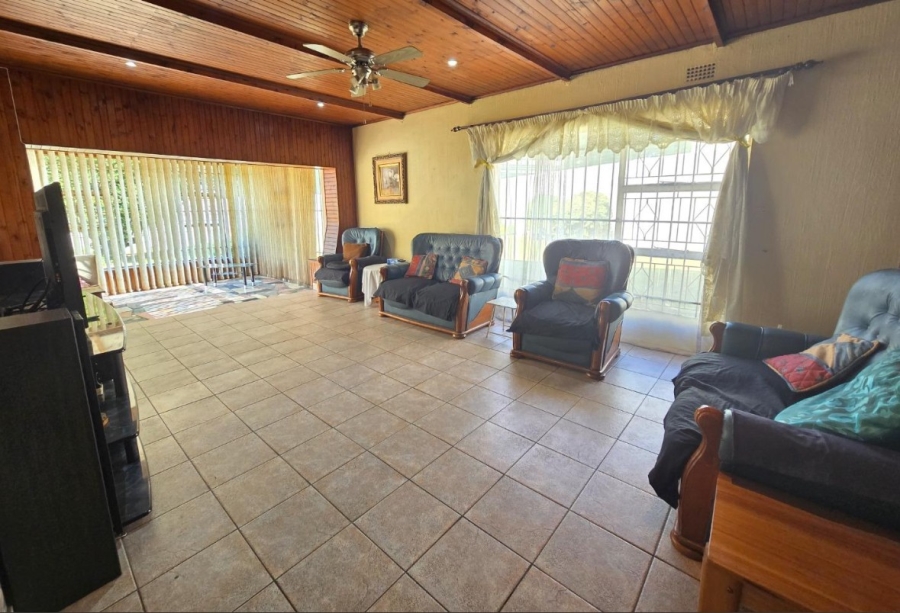 6 Bedroom Property for Sale in Rewlatch Gauteng
