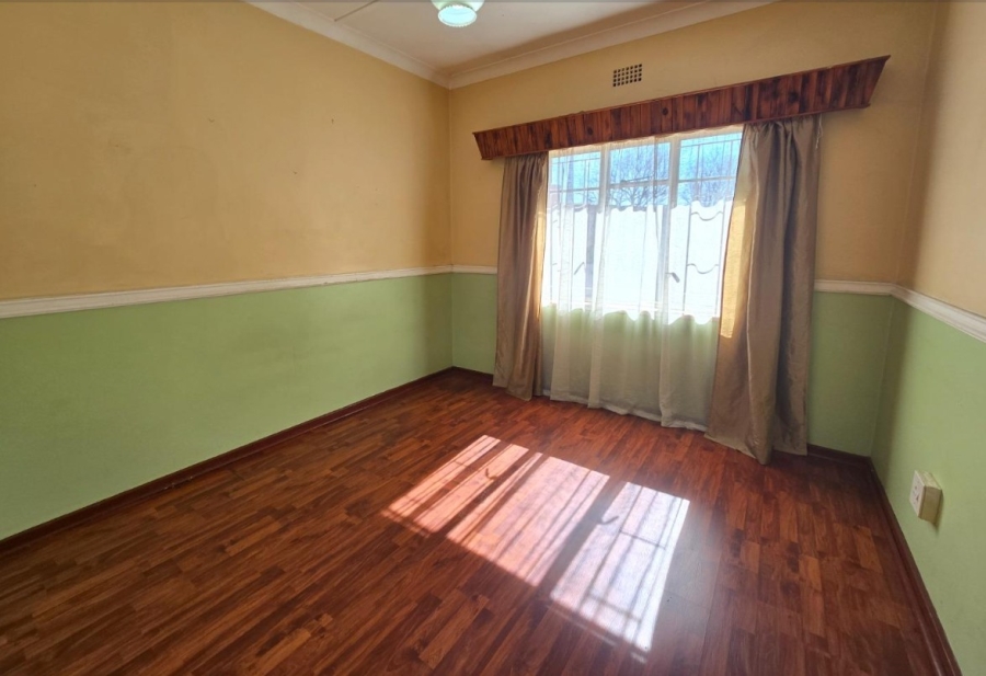 6 Bedroom Property for Sale in Rewlatch Gauteng