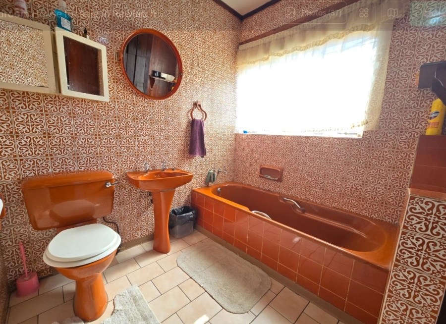6 Bedroom Property for Sale in Rewlatch Gauteng