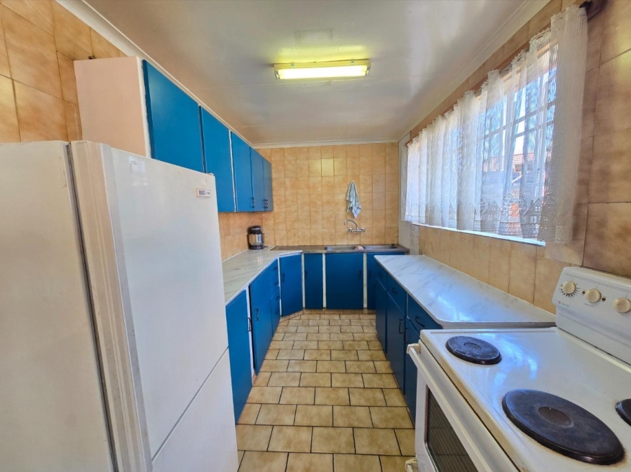 6 Bedroom Property for Sale in Rewlatch Gauteng