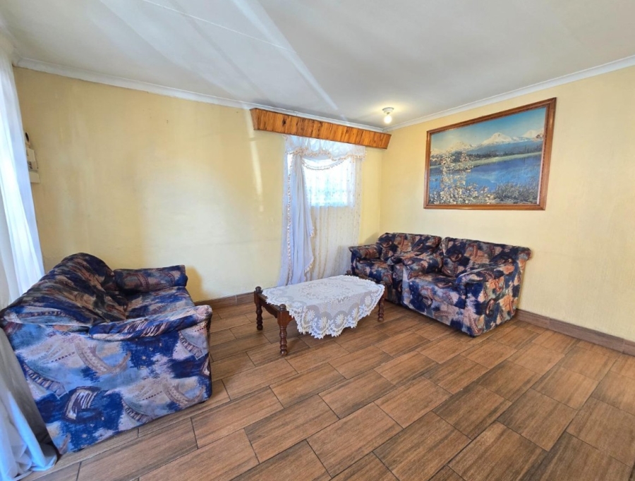 6 Bedroom Property for Sale in Rewlatch Gauteng