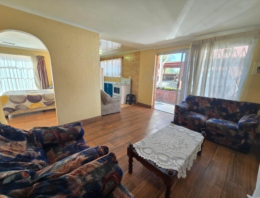 6 Bedroom Property for Sale in Rewlatch Gauteng