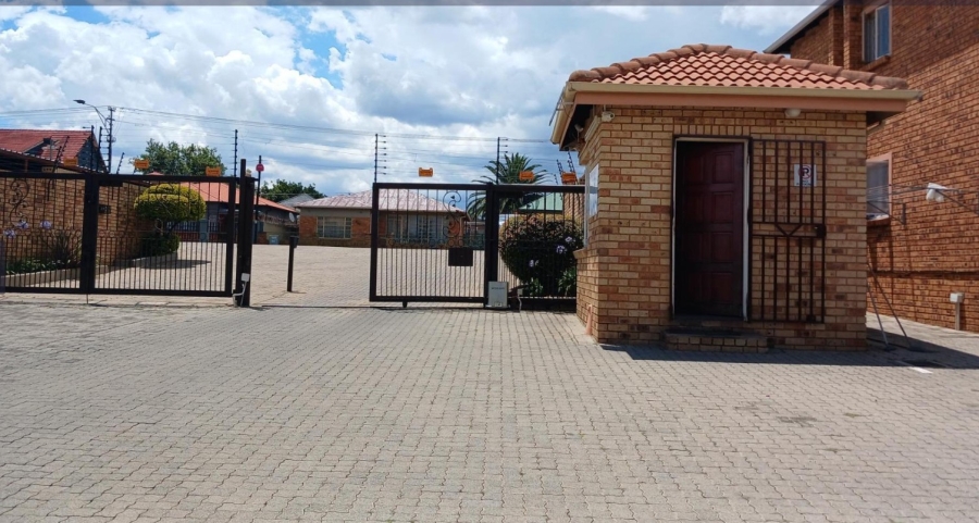 2 Bedroom Property for Sale in Rosettenville Gauteng