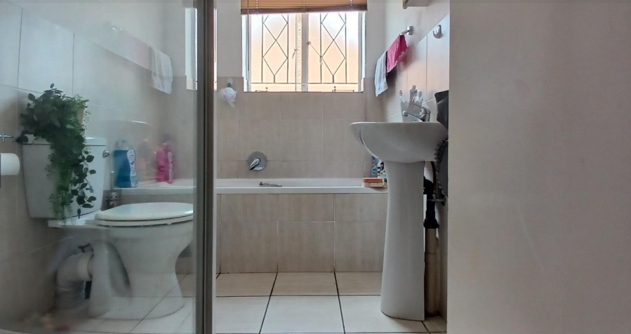 2 Bedroom Property for Sale in Rosettenville Gauteng