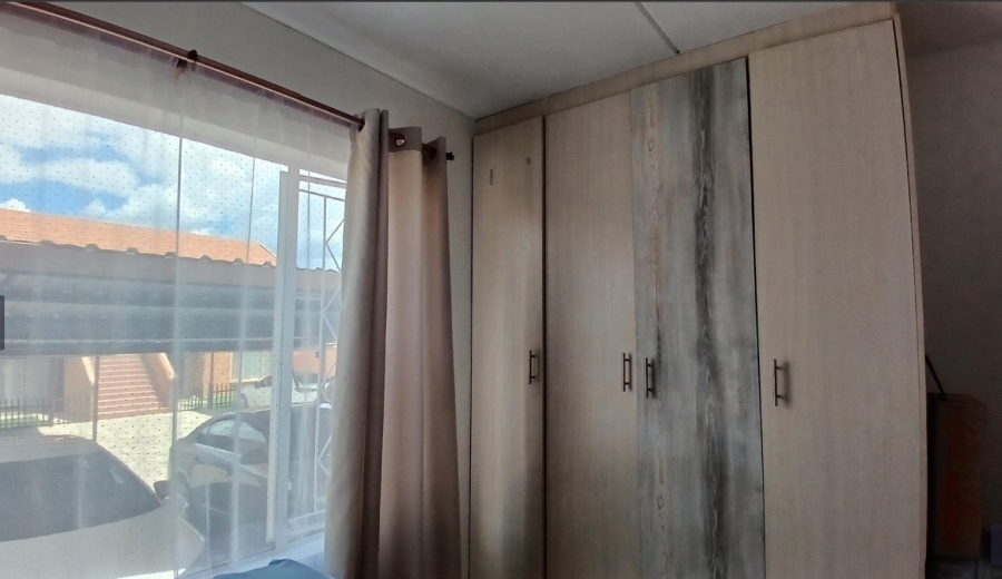 2 Bedroom Property for Sale in Rosettenville Gauteng
