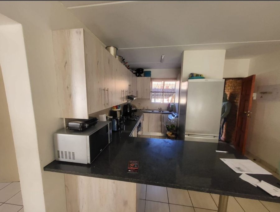 2 Bedroom Property for Sale in Rosettenville Gauteng