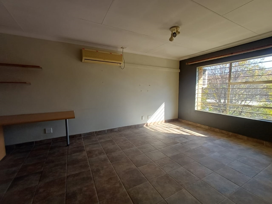 1 Bedroom Property for Sale in Rietfontein Gauteng