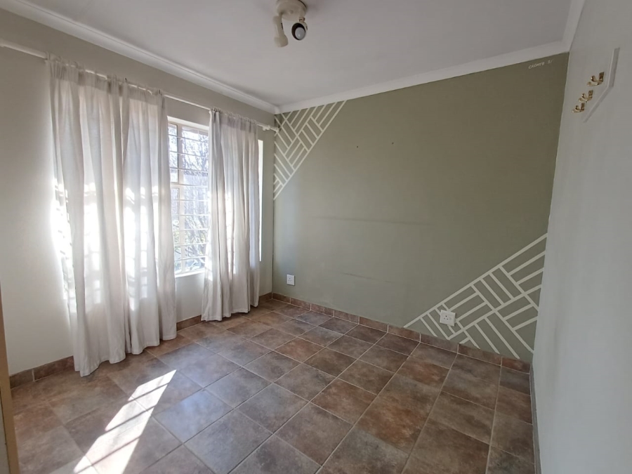 1 Bedroom Property for Sale in Rietfontein Gauteng