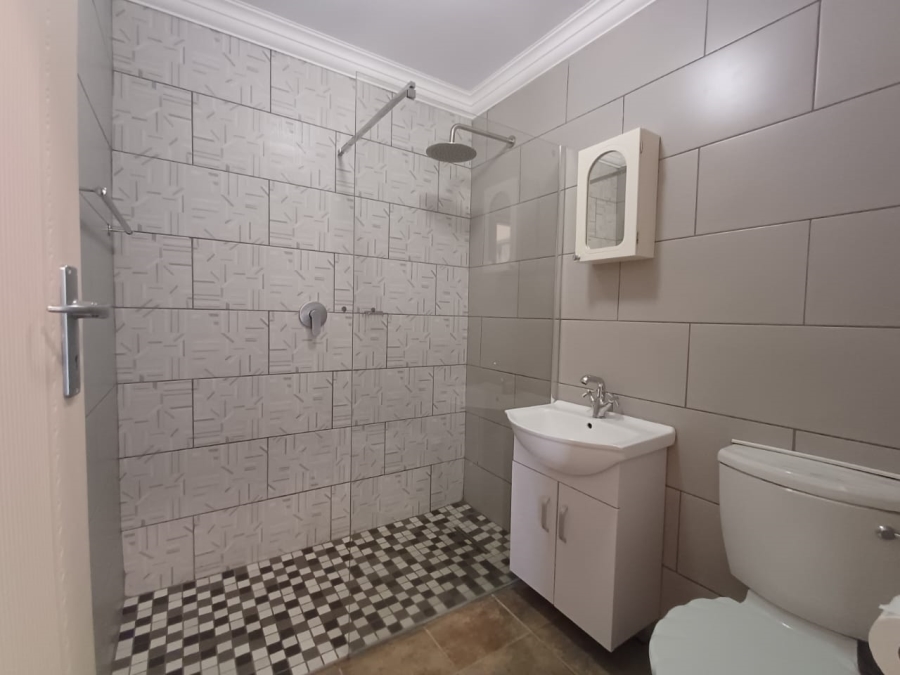 1 Bedroom Property for Sale in Rietfontein Gauteng