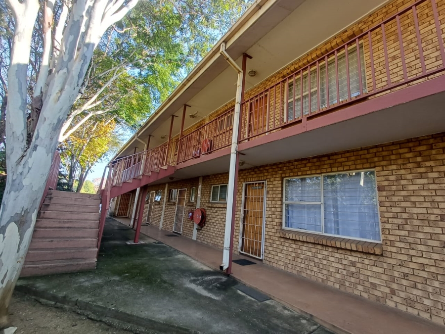 1 Bedroom Property for Sale in Rietfontein Gauteng