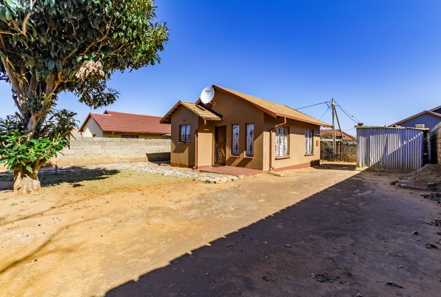 2 Bedroom Property for Sale in Kagiso Gauteng