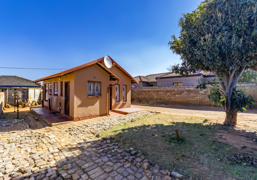 2 Bedroom Property for Sale in Kagiso Gauteng