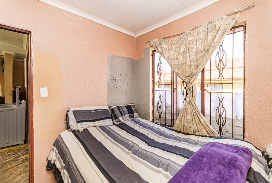 2 Bedroom Property for Sale in Kagiso Gauteng