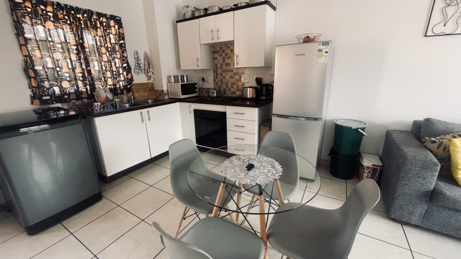 1 Bedroom Property for Sale in Grand Central Gauteng