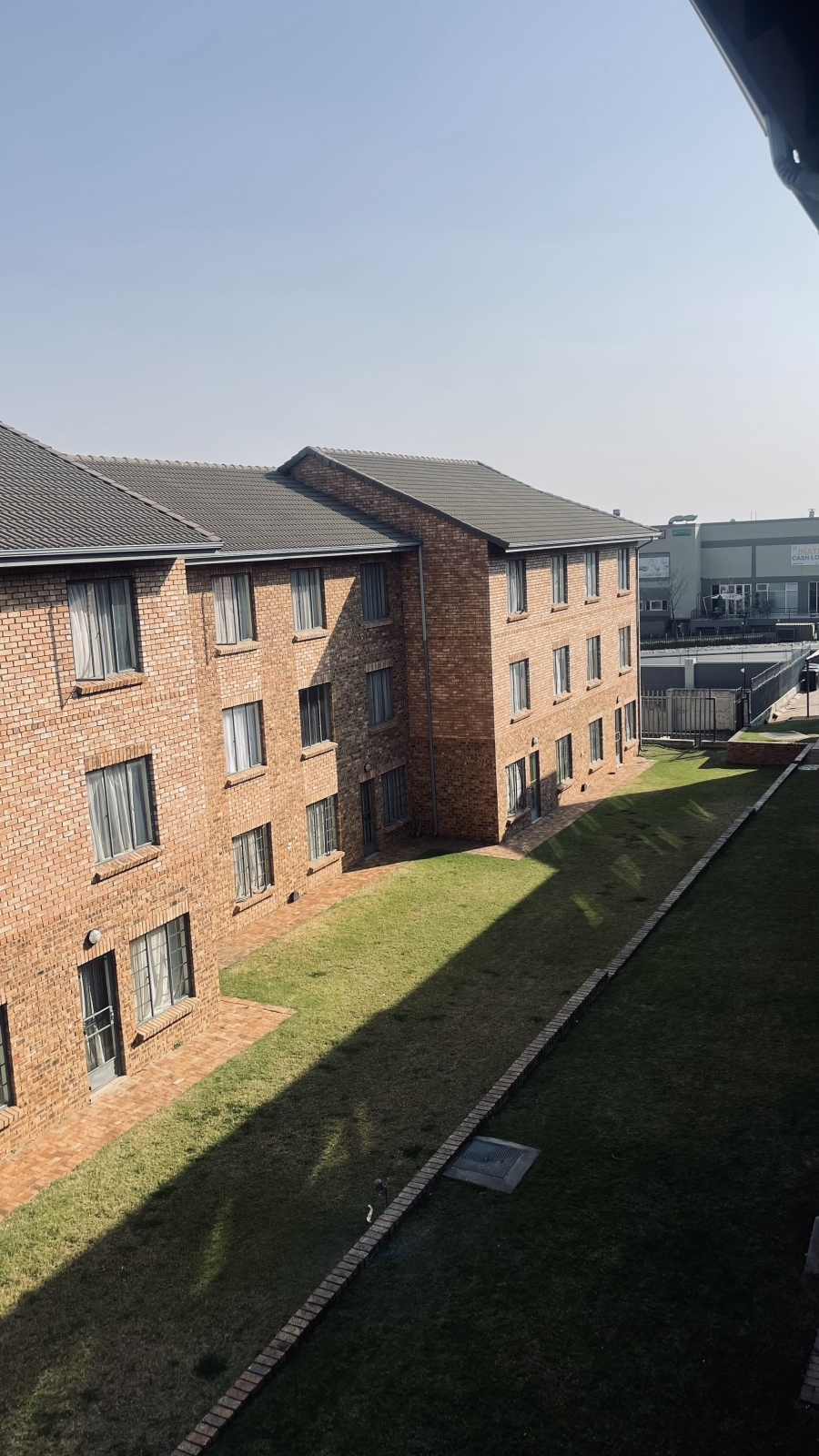1 Bedroom Property for Sale in Grand Central Gauteng