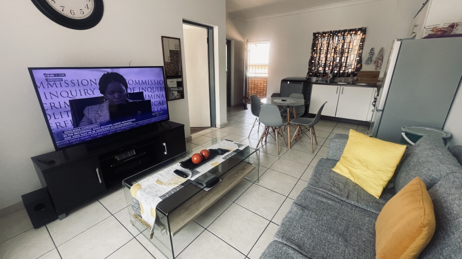 1 Bedroom Property for Sale in Grand Central Gauteng
