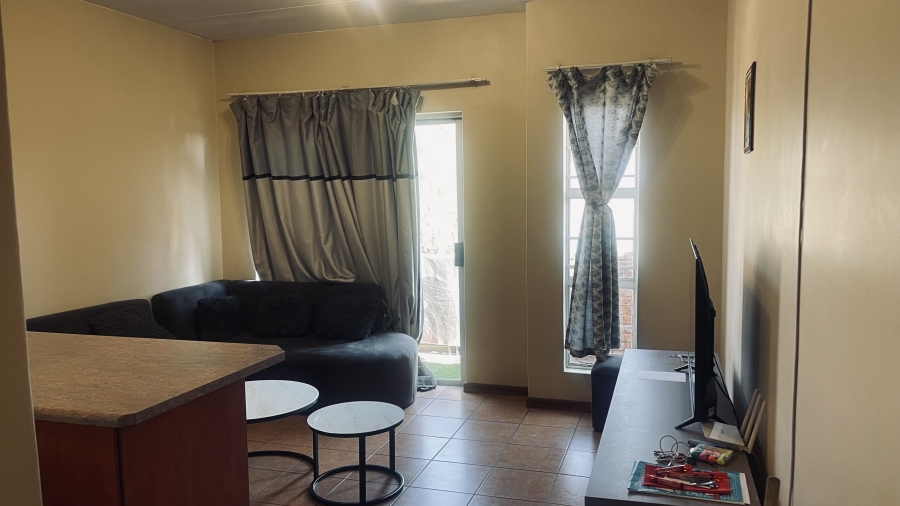 1 Bedroom Property for Sale in Grand Central Gauteng