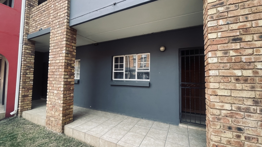 1 Bedroom Property for Sale in Grand Central Gauteng