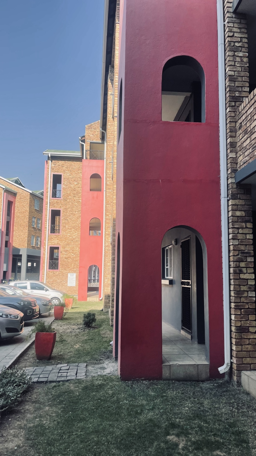 1 Bedroom Property for Sale in Grand Central Gauteng