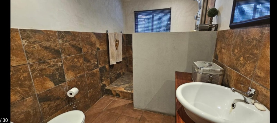 5 Bedroom Property for Sale in Rietfontein Gauteng