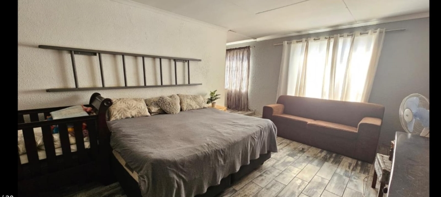 5 Bedroom Property for Sale in Rietfontein Gauteng