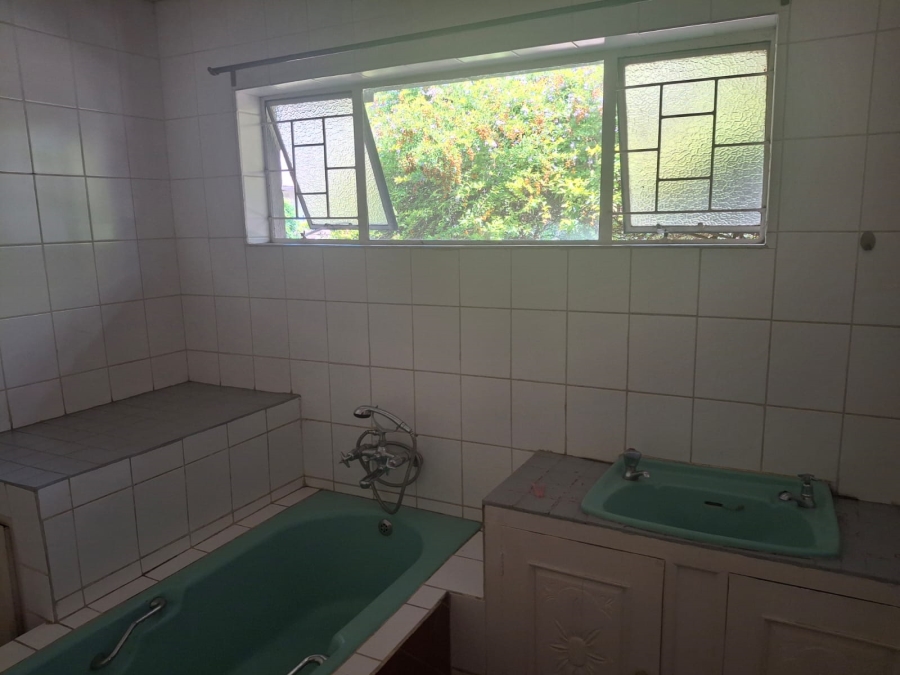 5 Bedroom Property for Sale in Rietfontein Gauteng