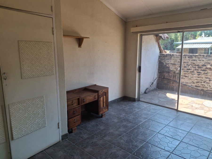 5 Bedroom Property for Sale in Rietfontein Gauteng
