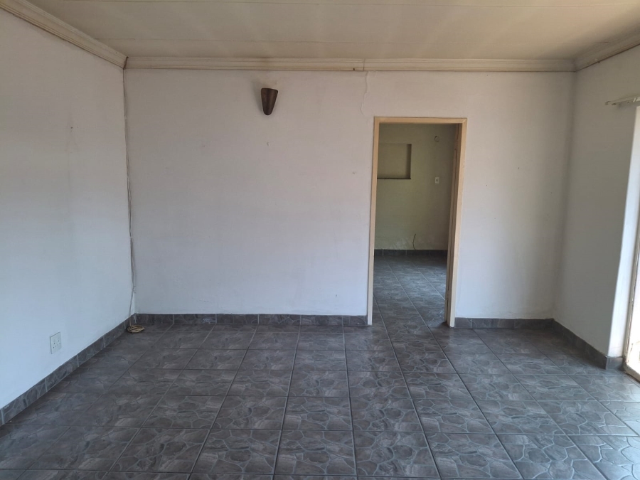 5 Bedroom Property for Sale in Rietfontein Gauteng
