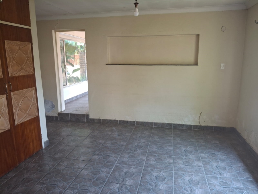 5 Bedroom Property for Sale in Rietfontein Gauteng